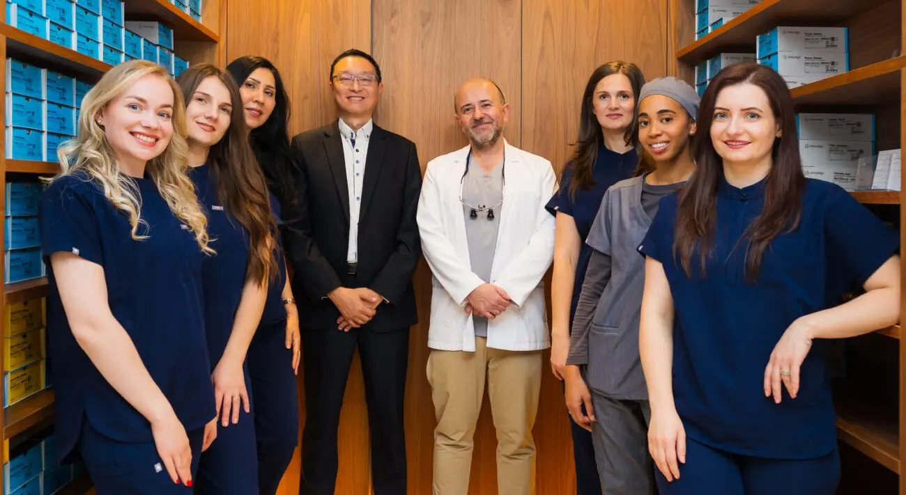 photo equipe aligneurs orthodontie crop